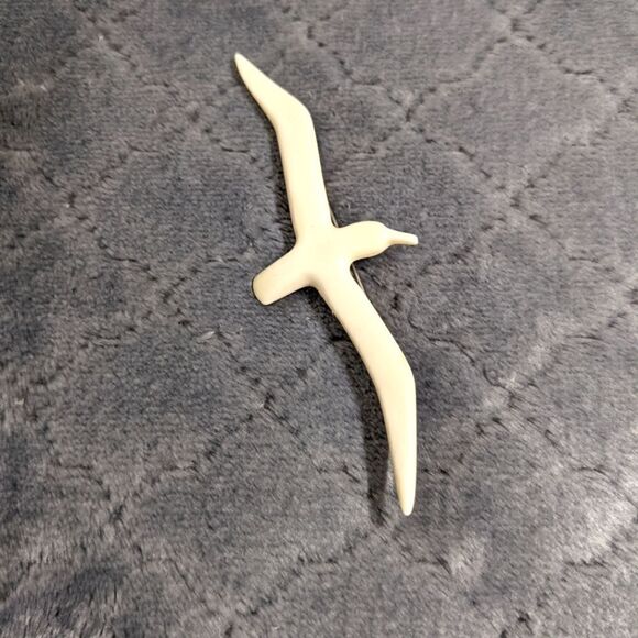 Vintage Albatross Brooche from New Zealand - Picture 1 of 9